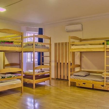 Classy And Cozy Hostel Yerevan Bagian luar foto